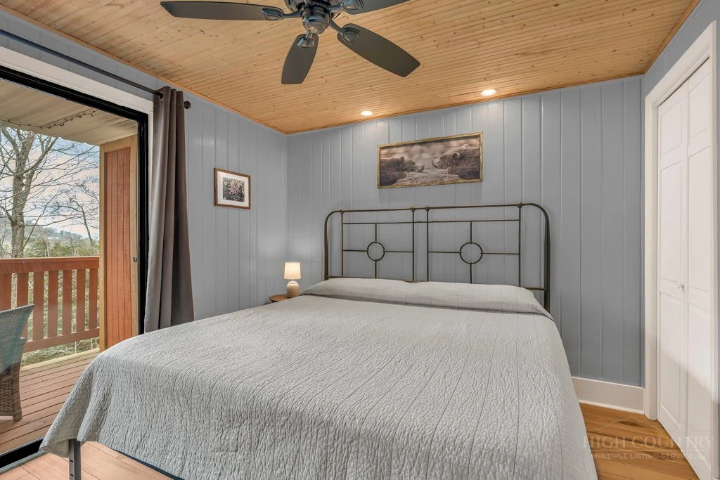 Image number 5 for the current listing