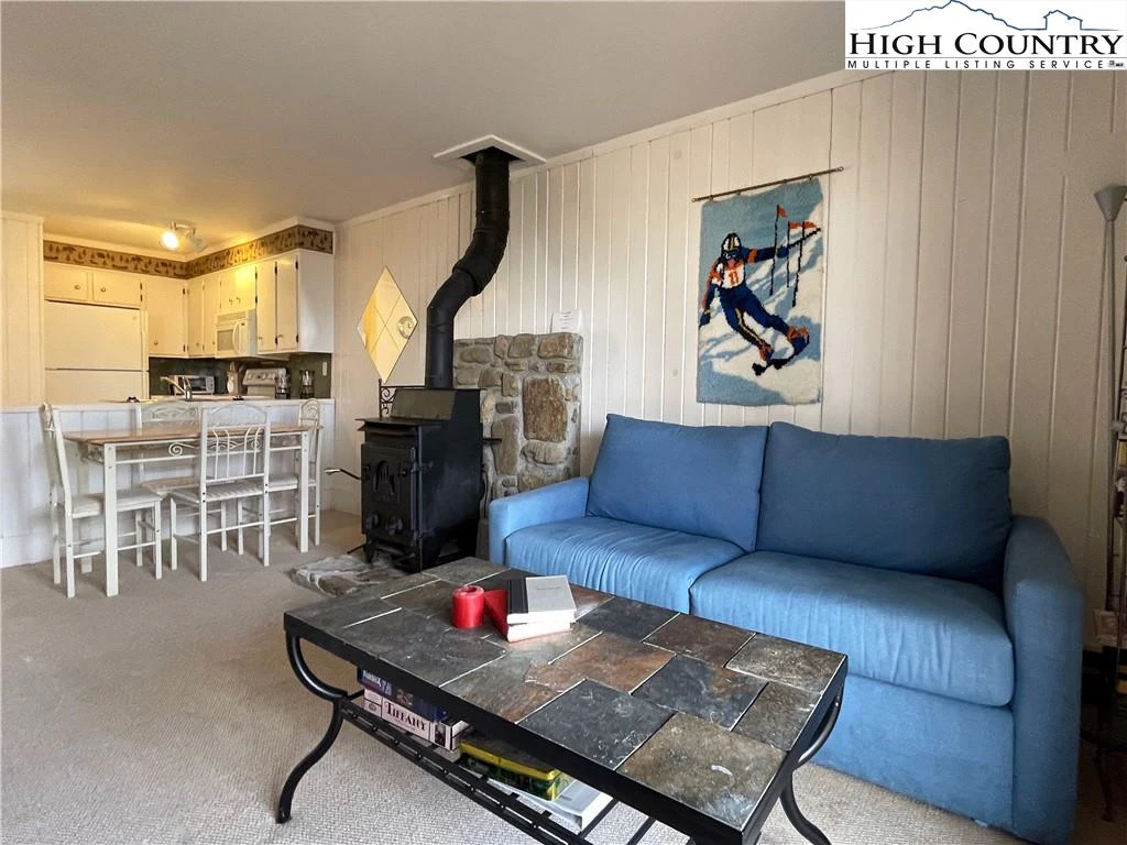 Image number 2 for the current listing