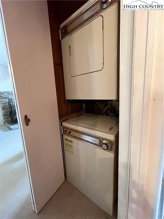 Image number 3 for the current listing