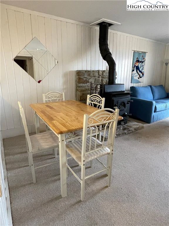 Image number 17 for the current listing
