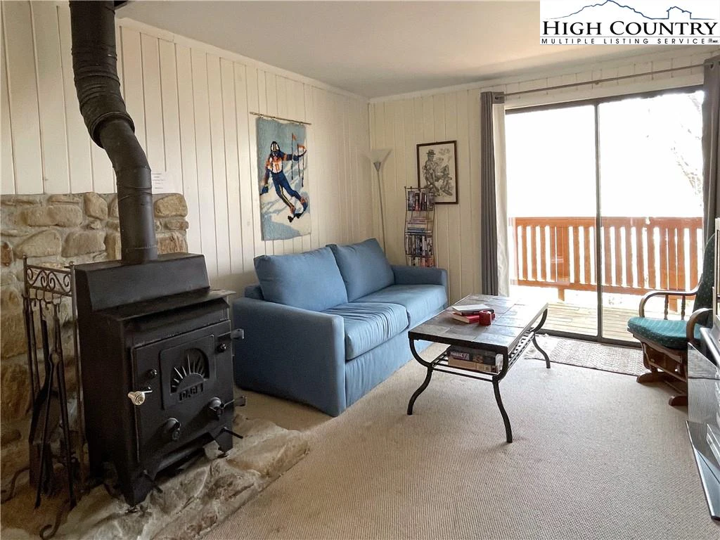 Image number 16 for the current listing
