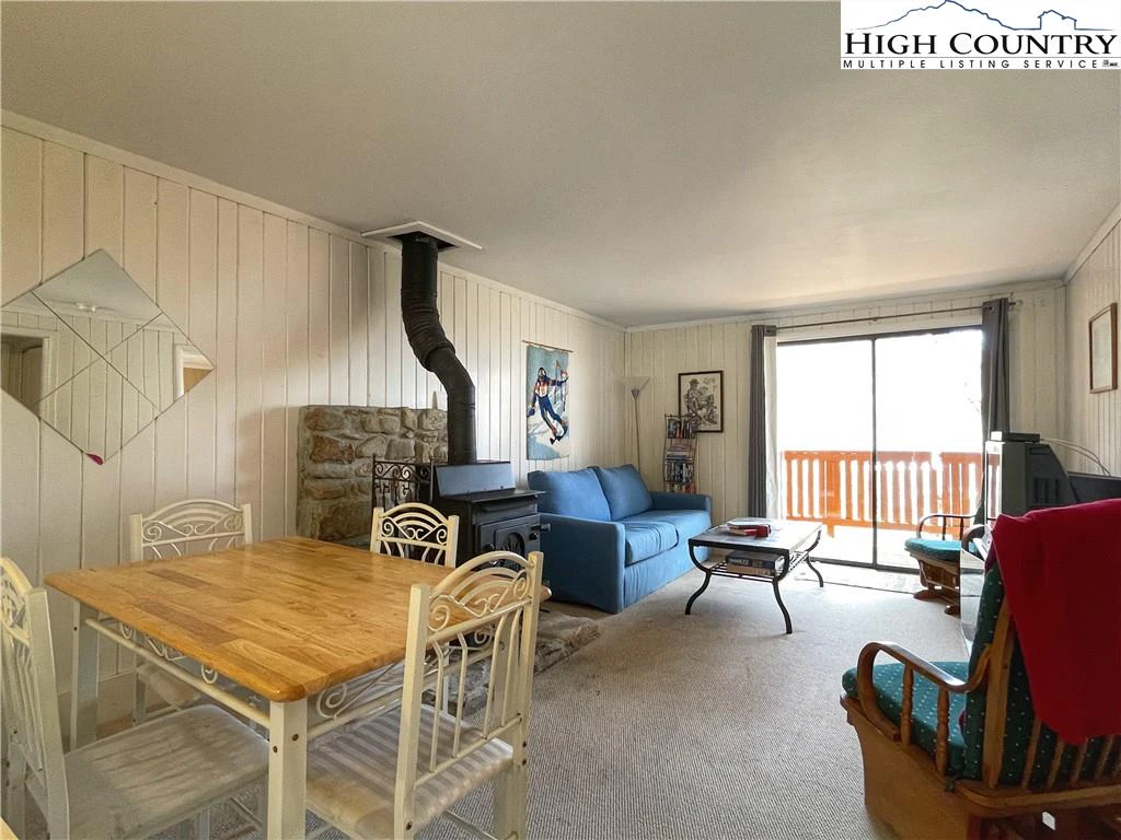 Image number 15 for the current listing