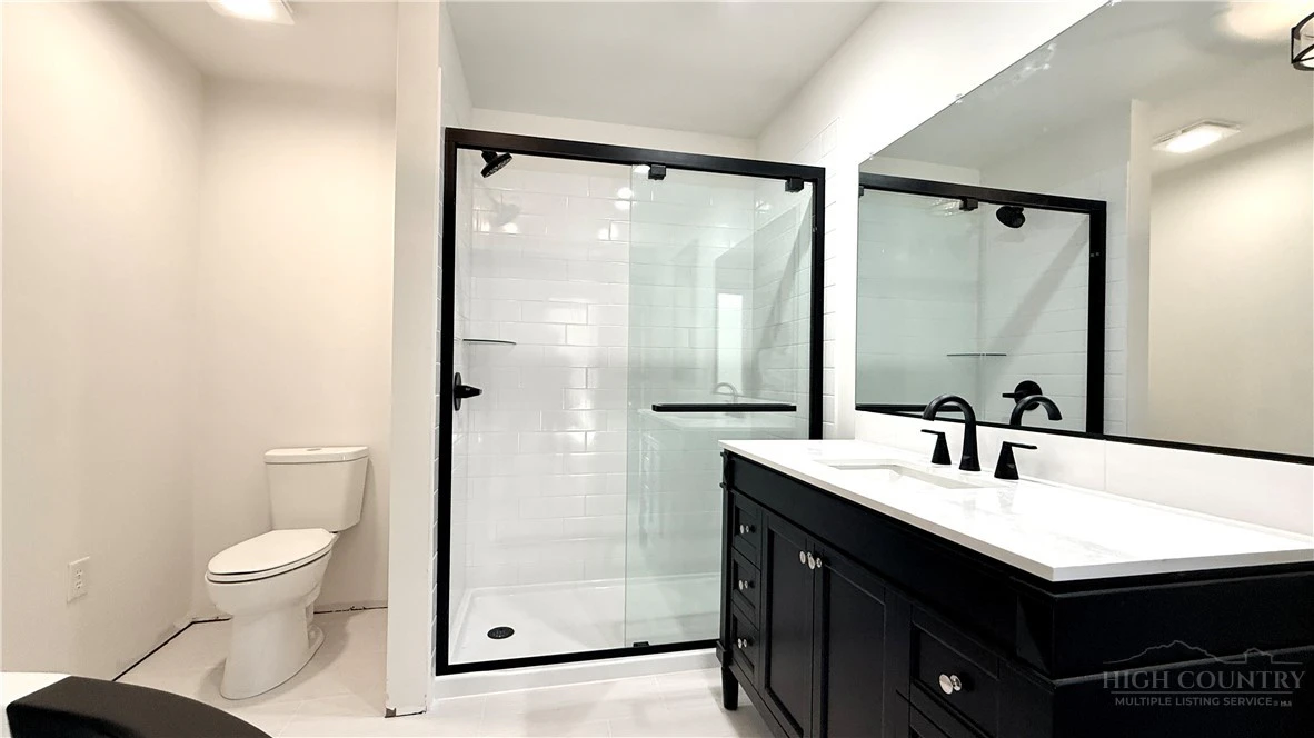 Image number 6 for the current listing