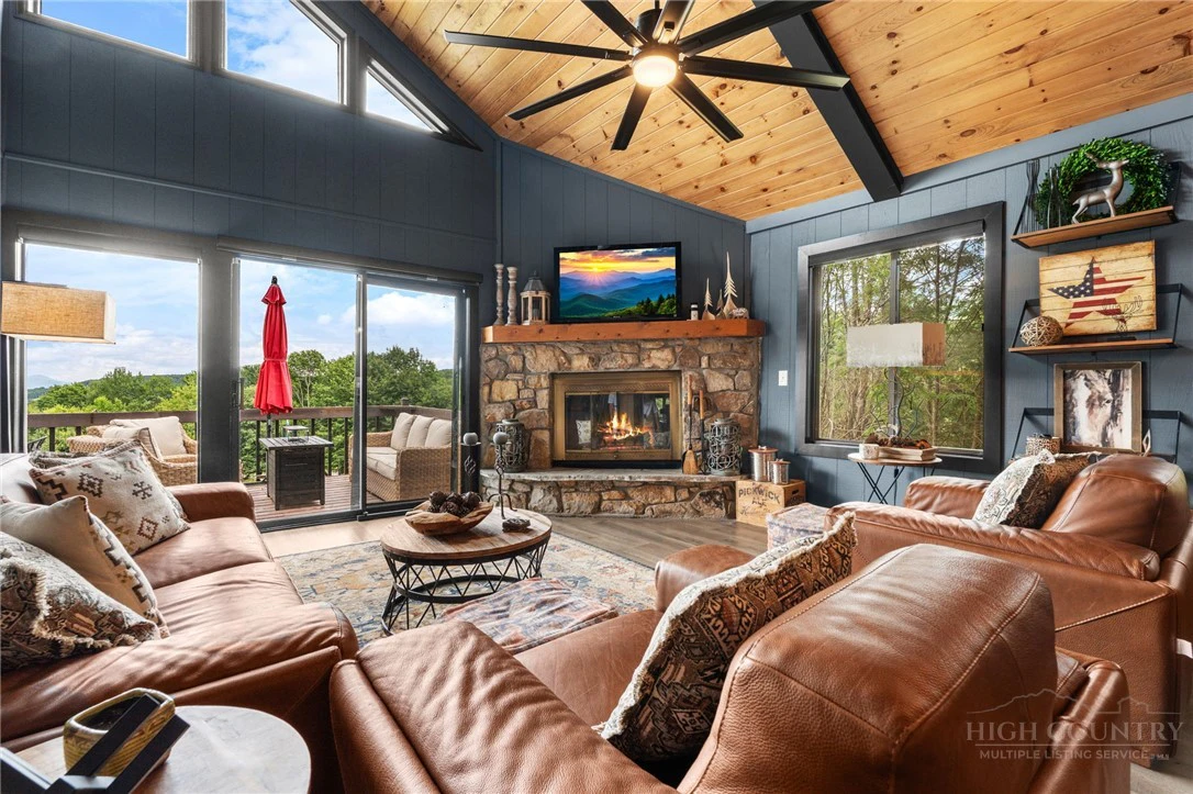 Image number 5 for the current listing