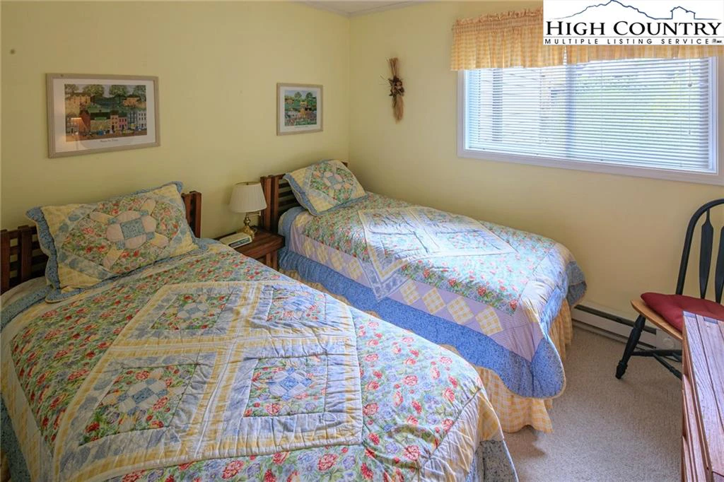 Image number 7 for the current listing