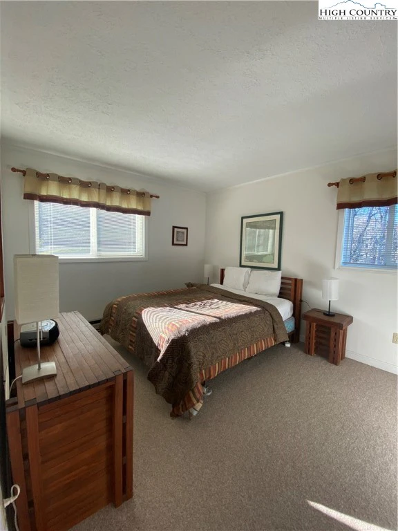 Image number 7 for the current listing