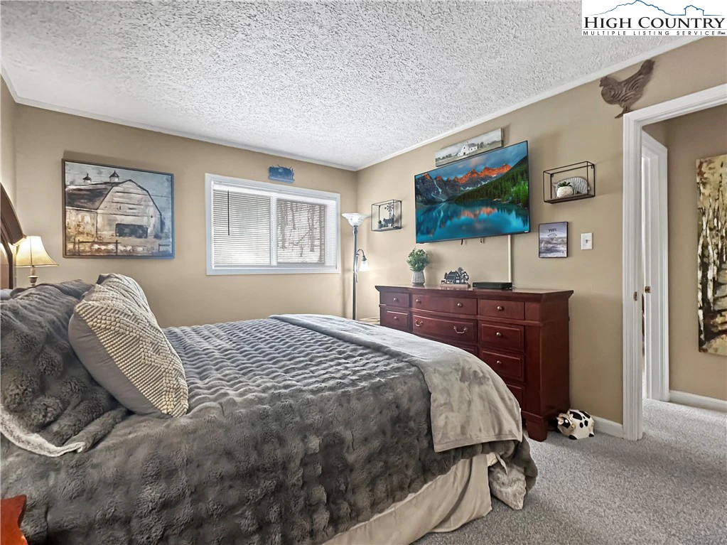 Image number 10 for the current listing