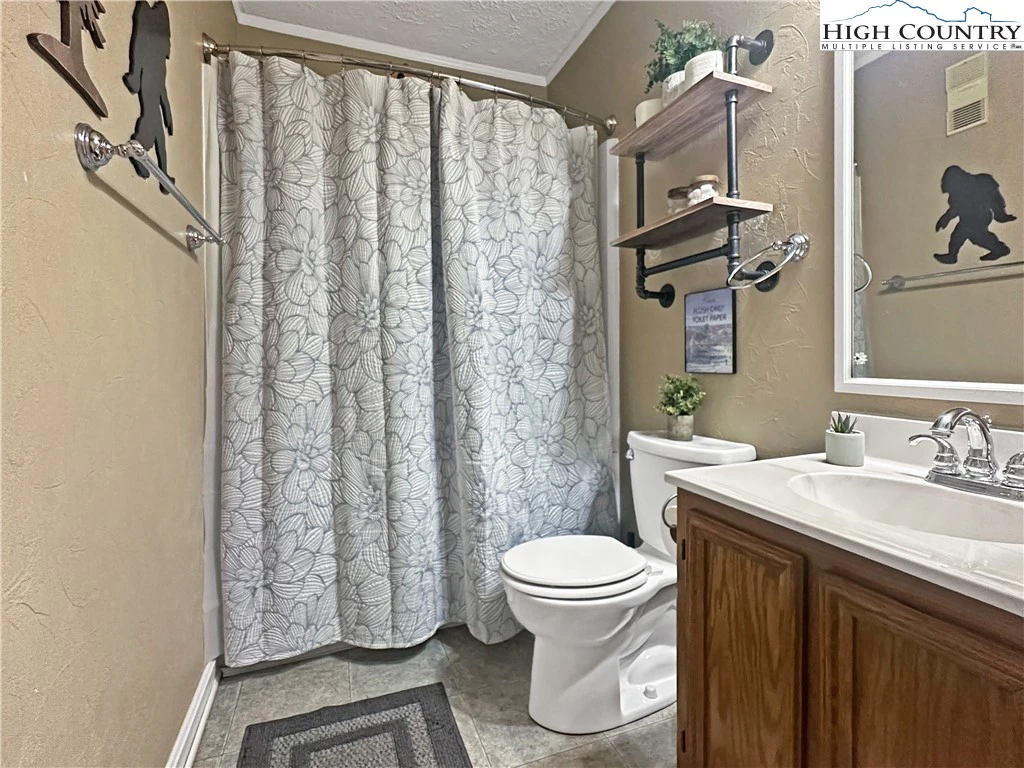 Image number 7 for the current listing