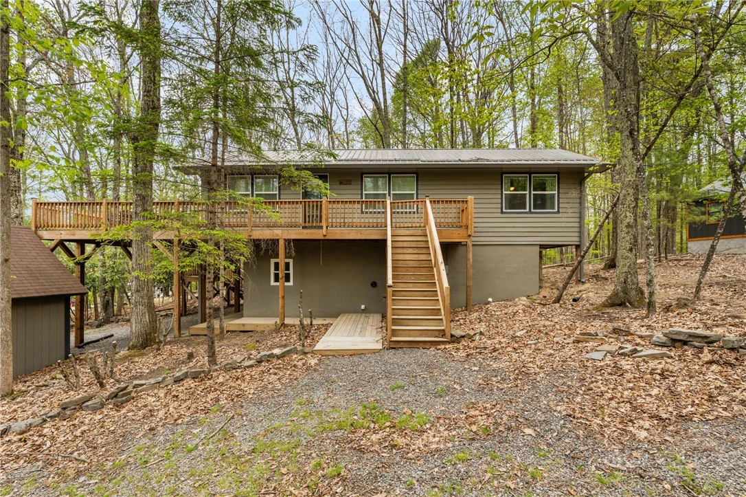 Image number 1 for the current listing