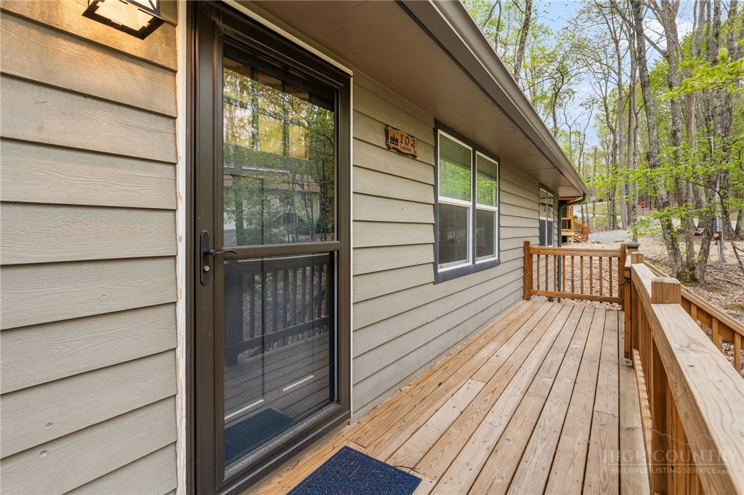 Image number 11 for the current listing