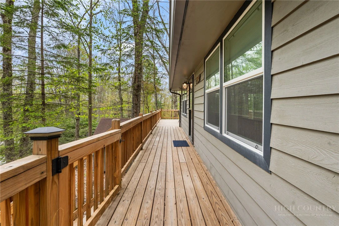 Image number 10 for the current listing
