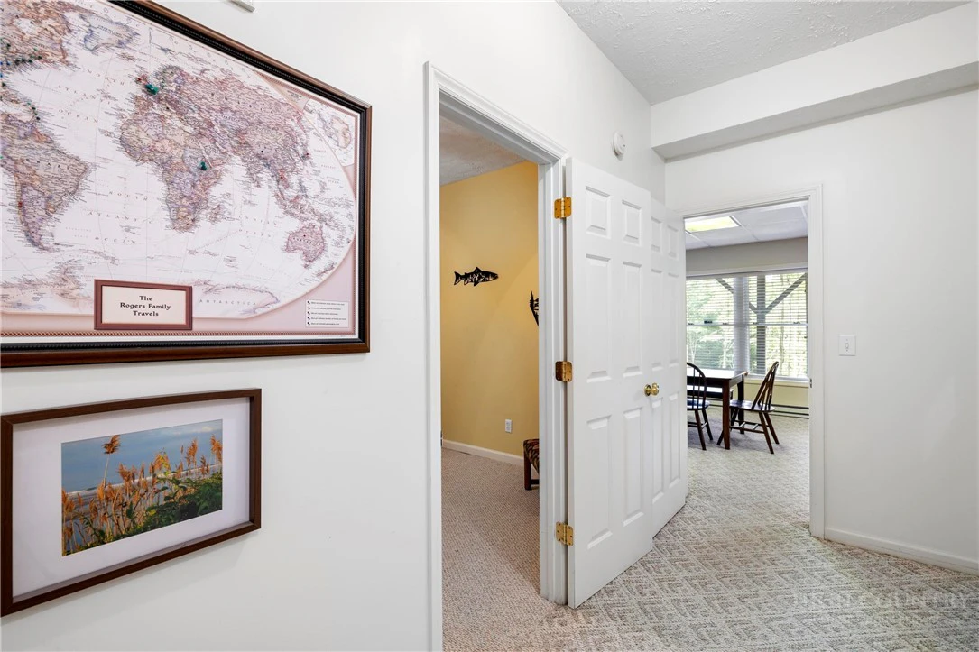 Image number 8 for the current listing