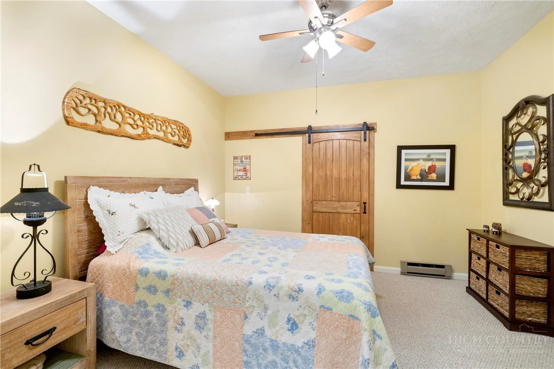 Image number 9 for the current listing