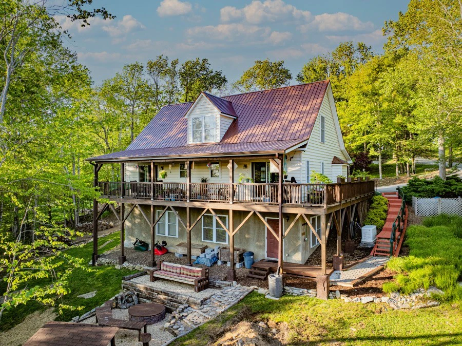 Image number 18 for the current listing