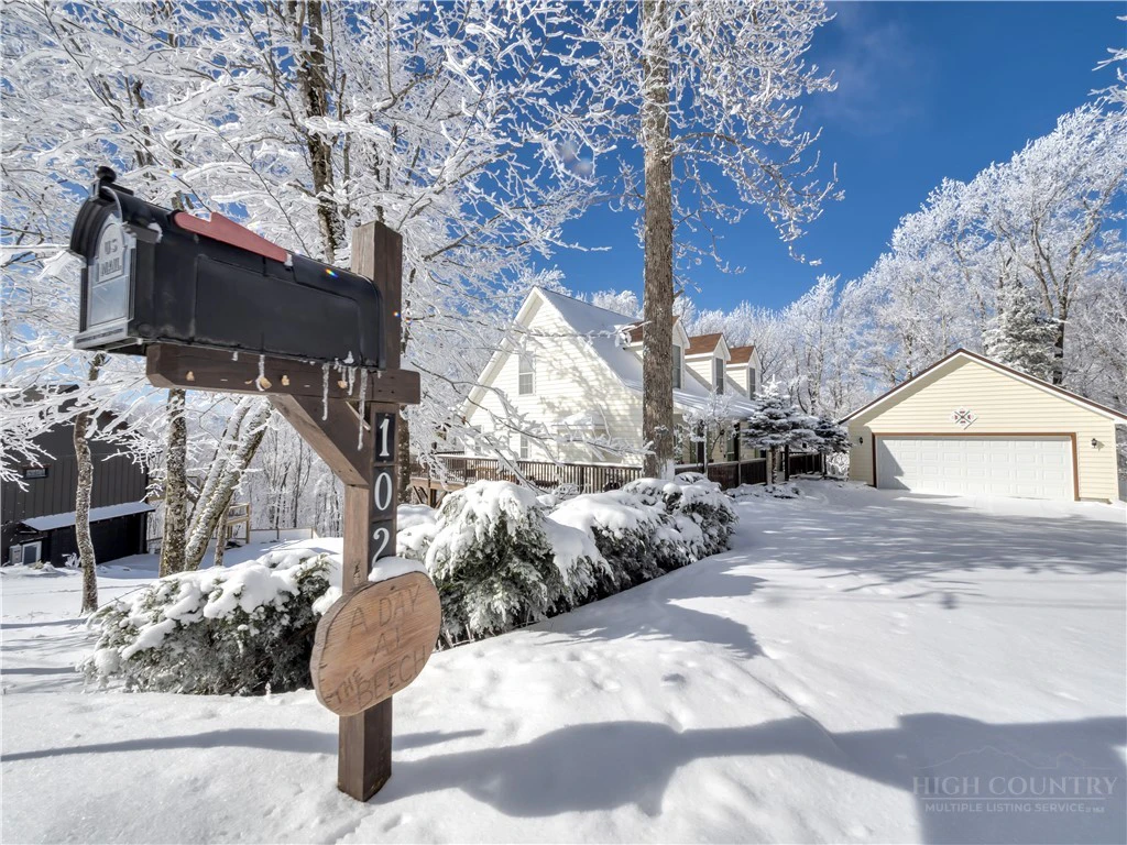 Image number 21 for the current listing