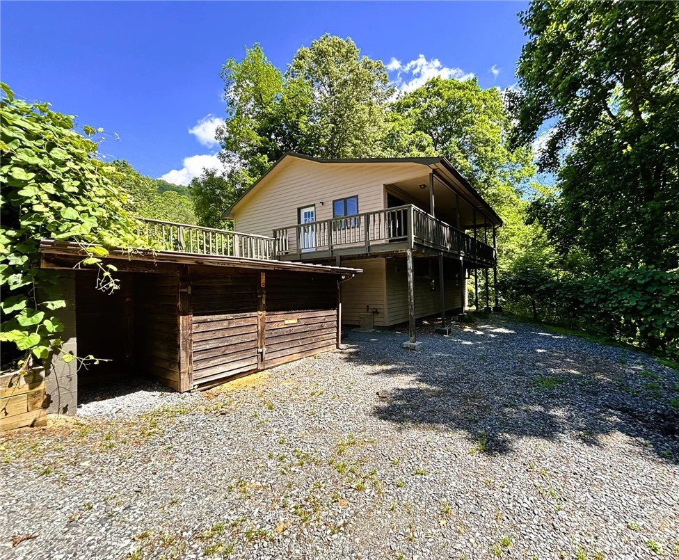 Image number 21 for the current listing