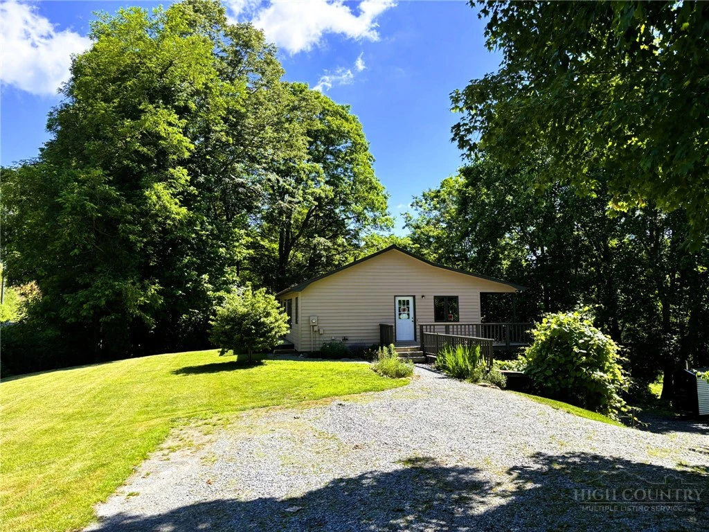 Image number 3 for the current listing