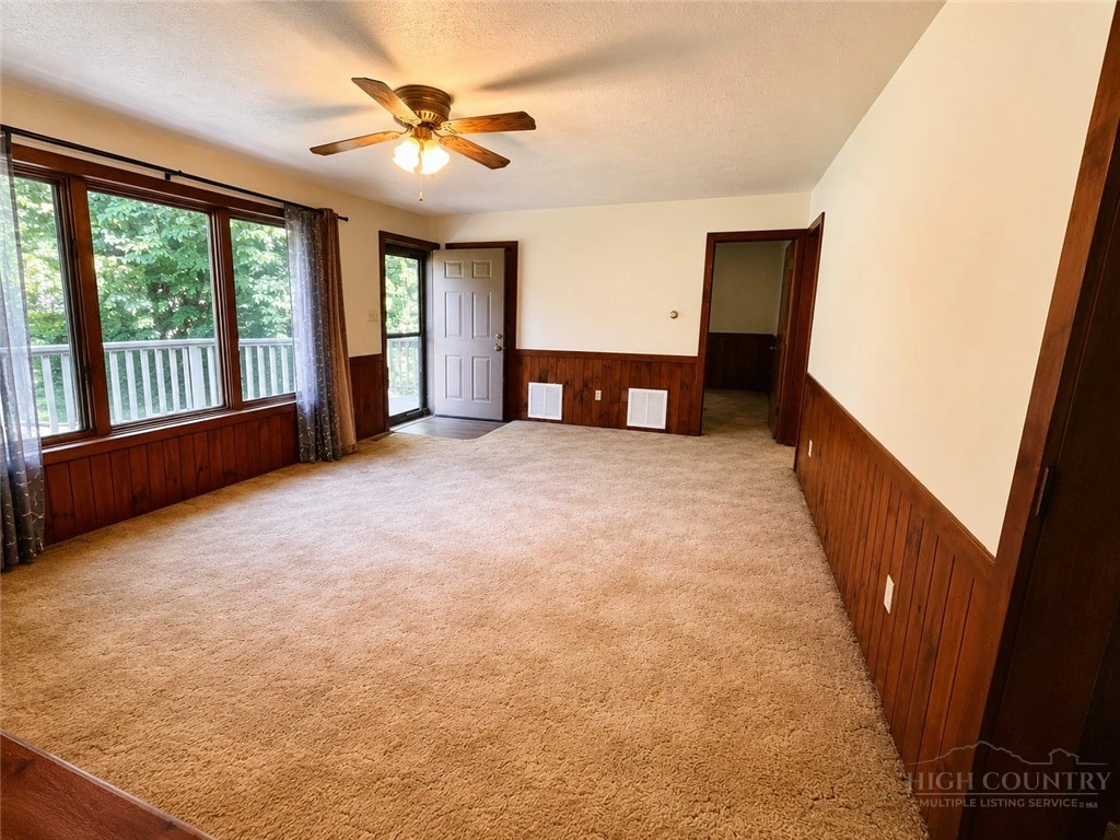 Image number 6 for the current listing