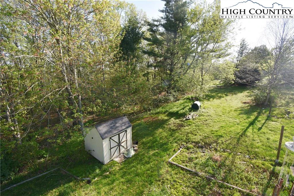 Image number 18 for the current listing