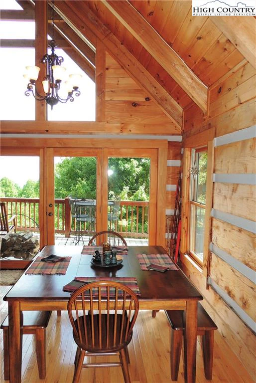 Image number 11 for the current listing