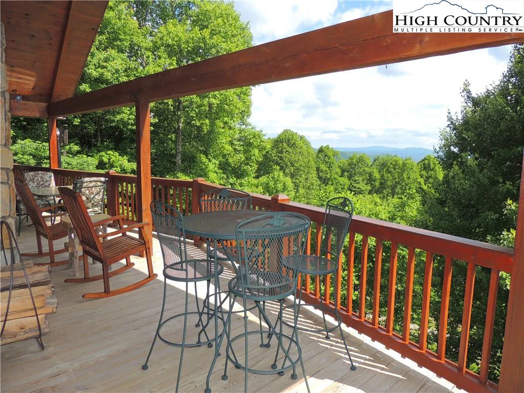 Image number 18 for the current listing
