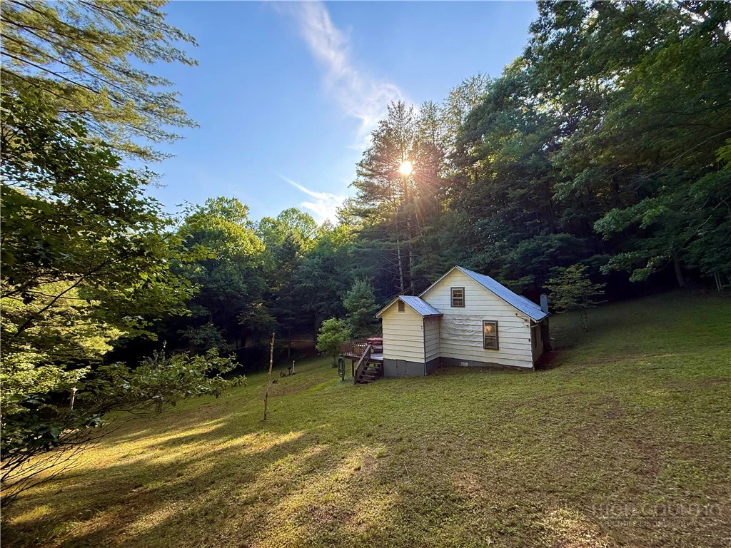 Image number 2 for the current listing