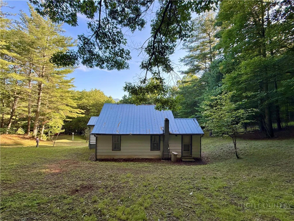 Image number 4 for the current listing