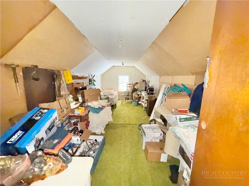 Image number 13 for the current listing