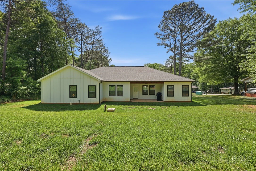 Image number 17 for the current listing