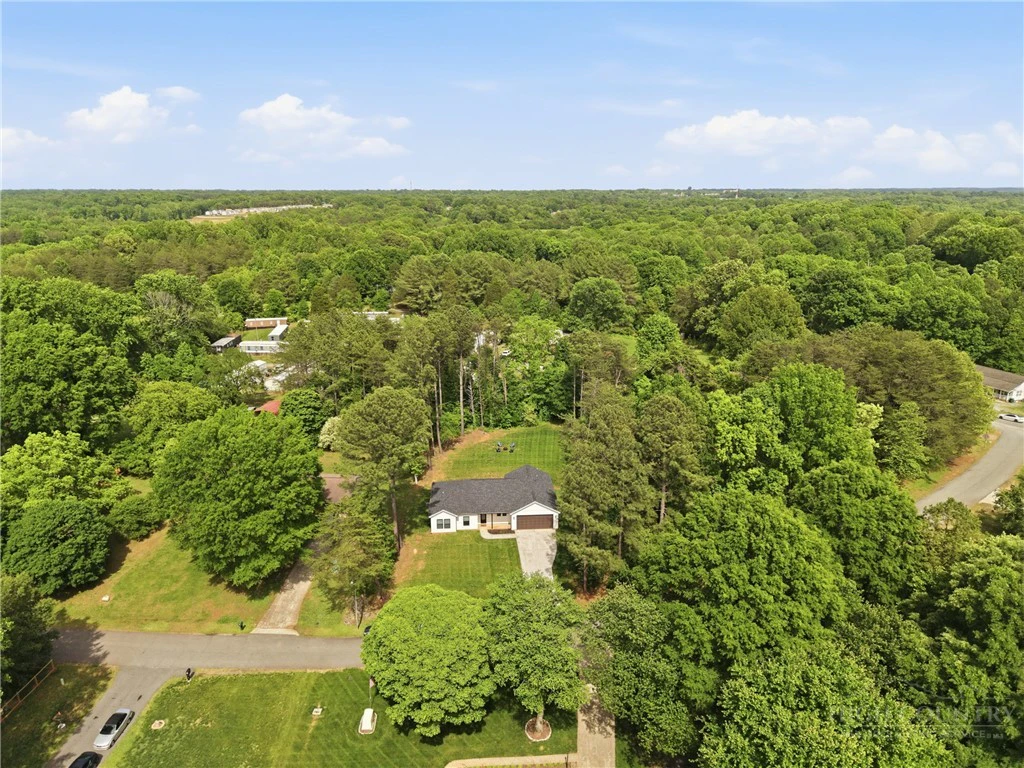 Image number 19 for the current listing