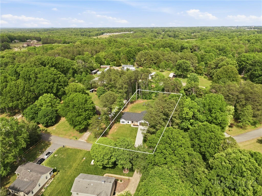 Image number 21 for the current listing