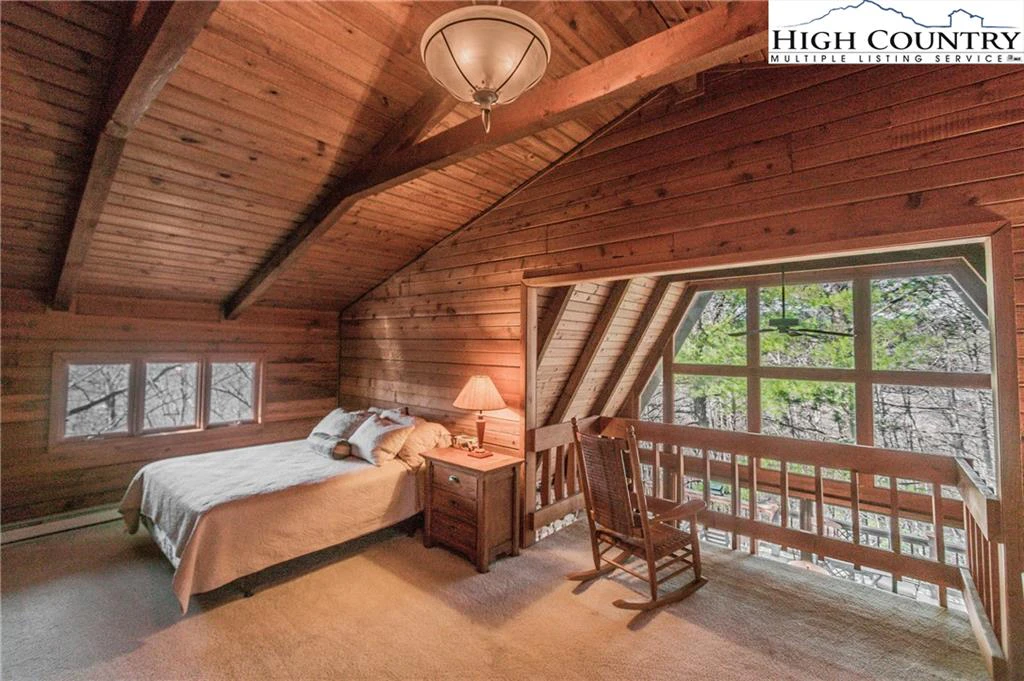 Image number 10 for the current listing