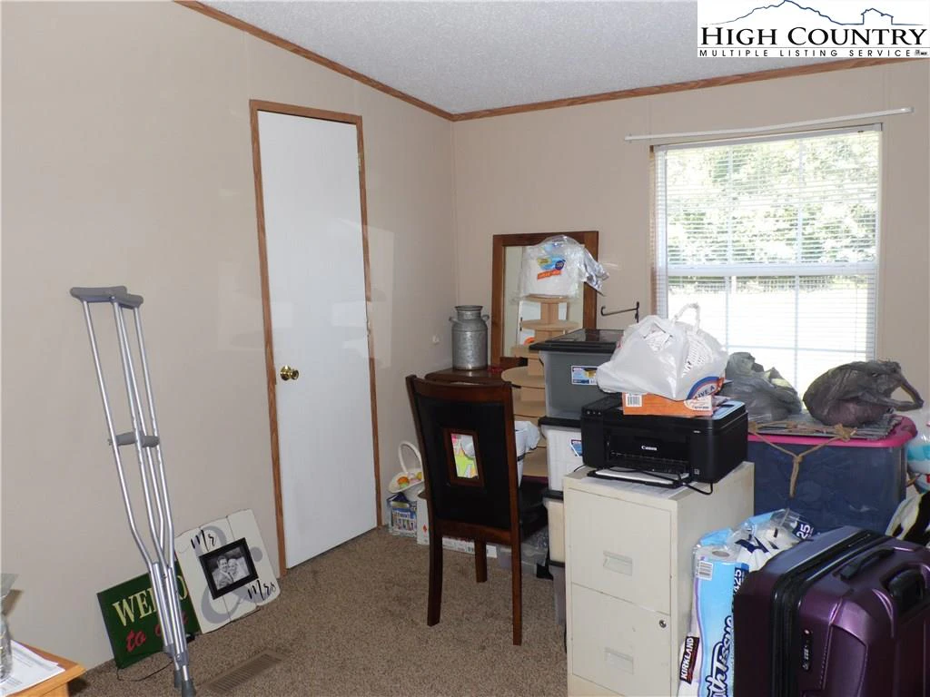 Image number 12 for the current listing