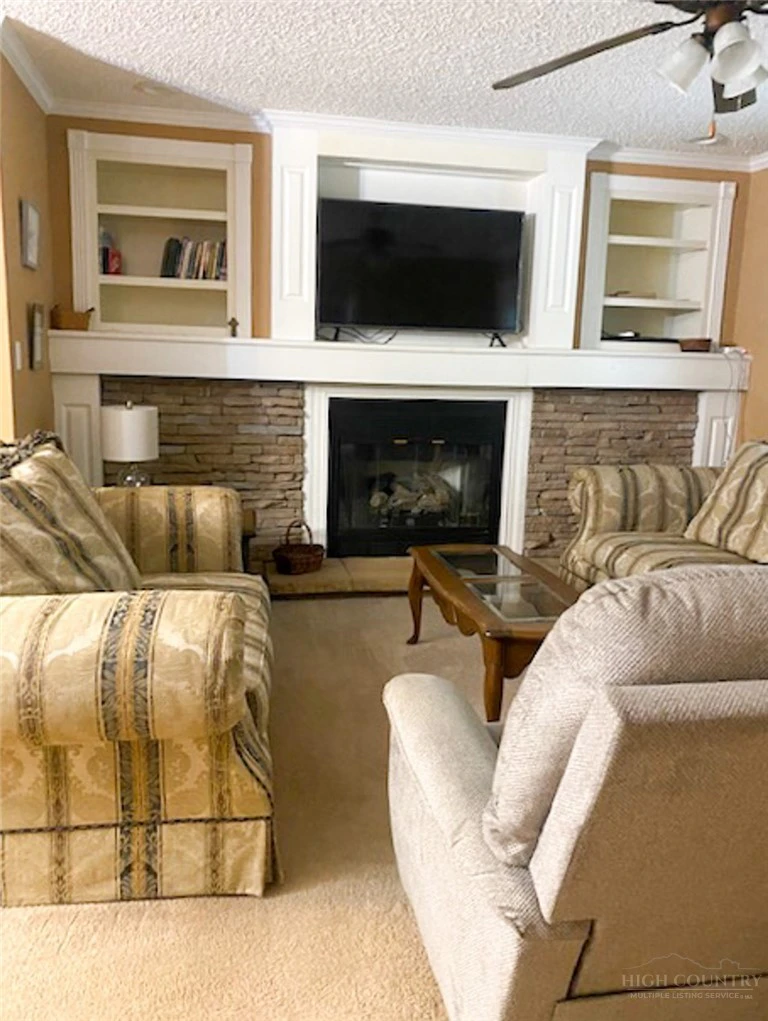 Image number 14 for the current listing