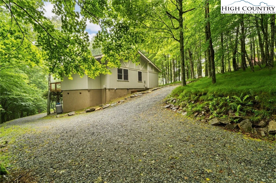 Image number 3 for the current listing