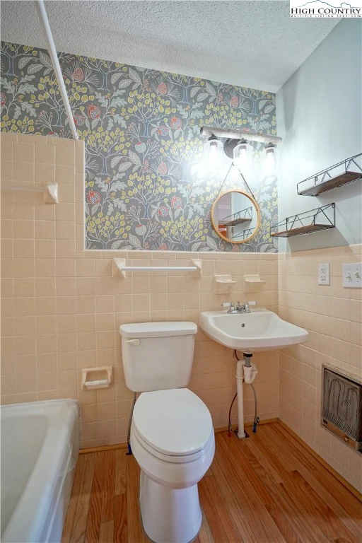 Image number 7 for the current listing