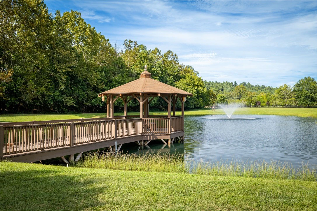 Image number 12 for the current listing