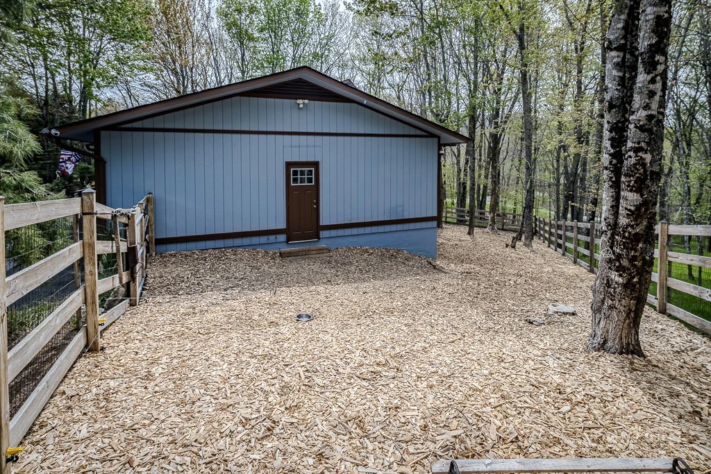Image number 12 for the current listing