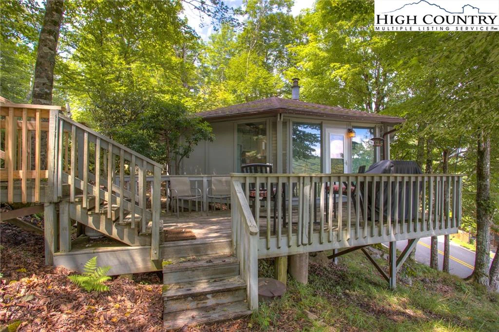 Image number 4 for the current listing