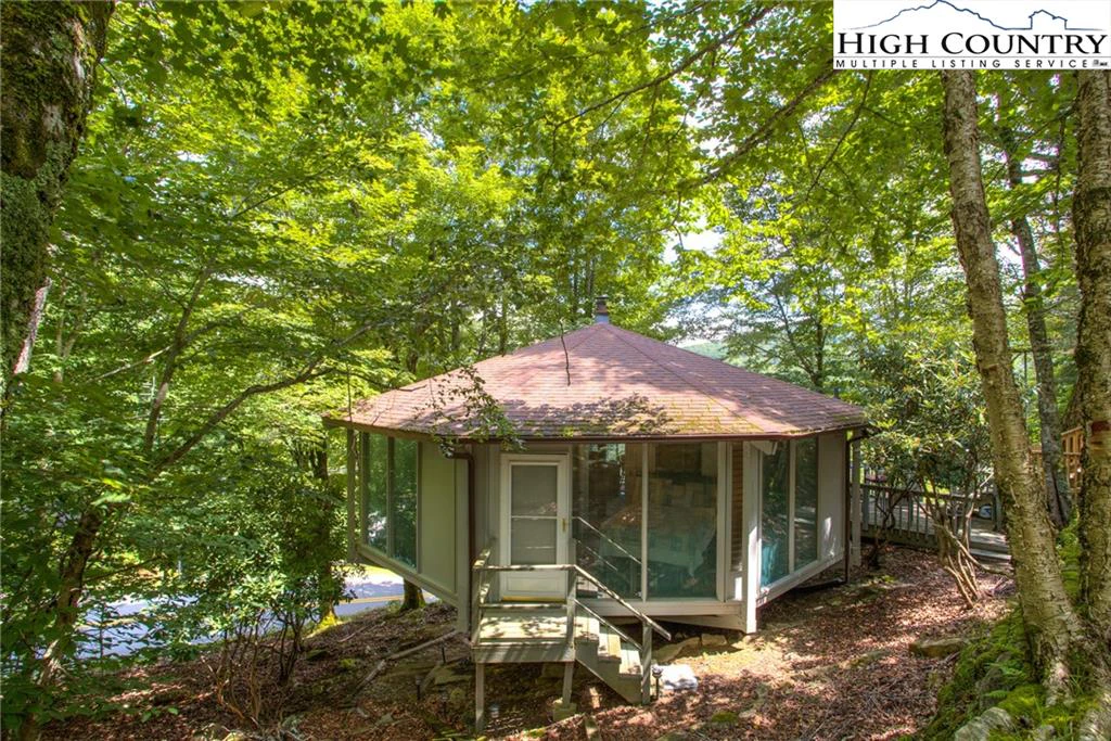 Image number 3 for the current listing