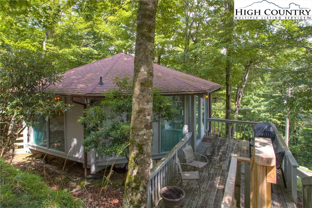 Image number 20 for the current listing