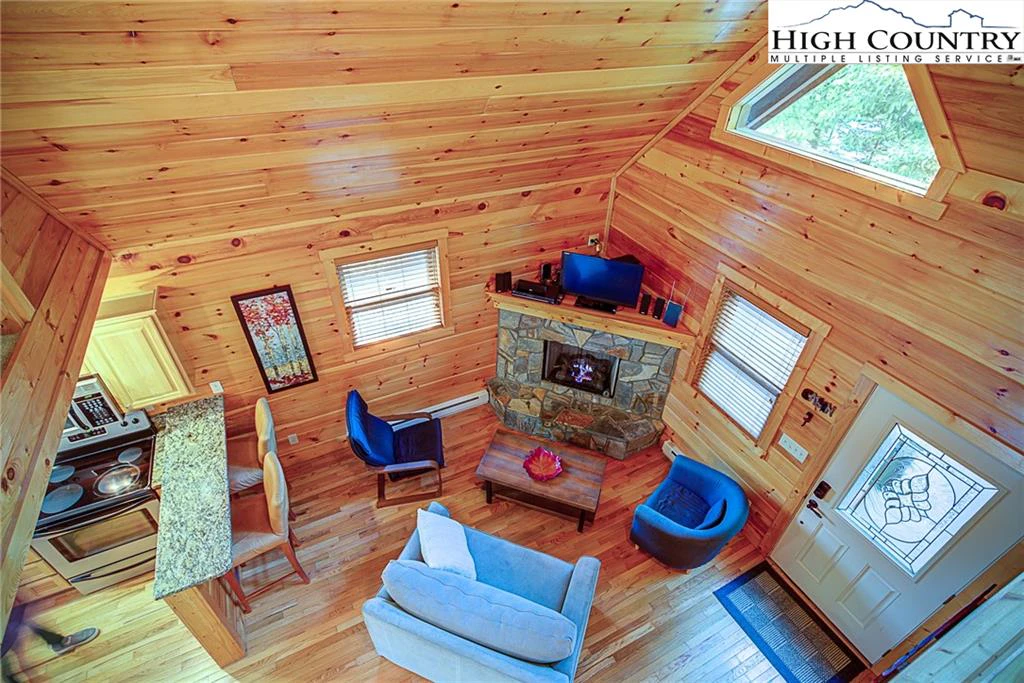 Image number 11 for the current listing
