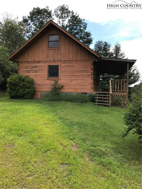 Image number 19 for the current listing