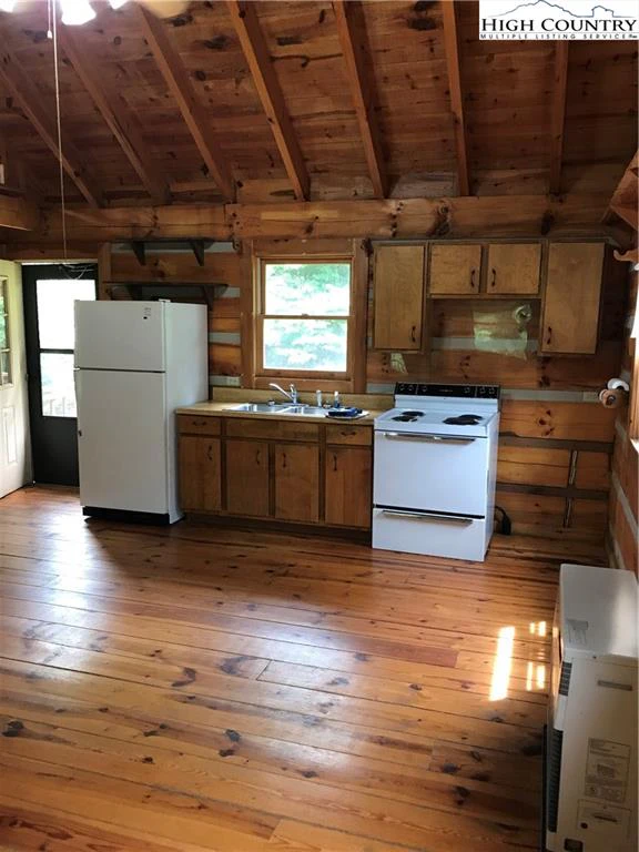 Image number 12 for the current listing