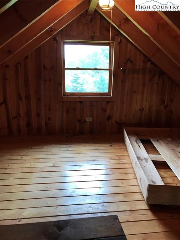 Image number 6 for the current listing