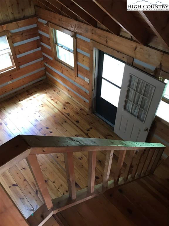 Image number 3 for the current listing