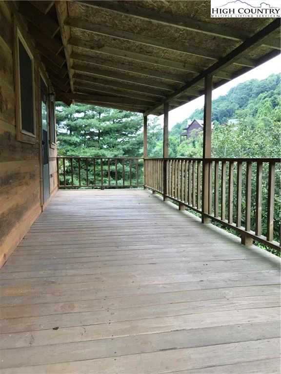 Image number 22 for the current listing