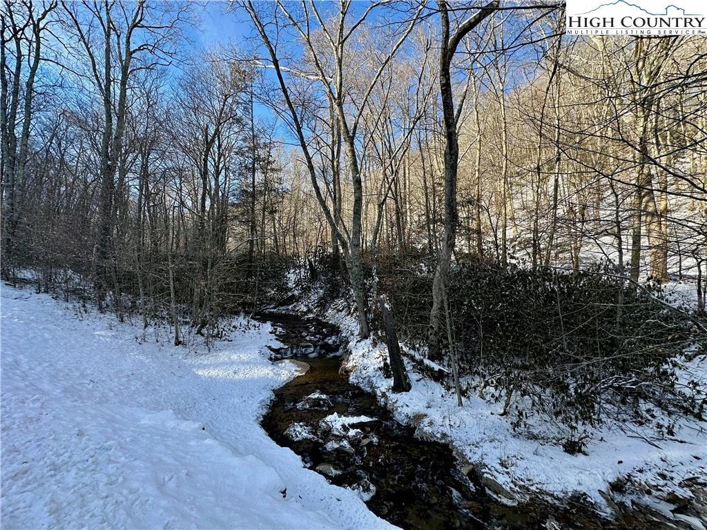 Image number 9 for the current listing