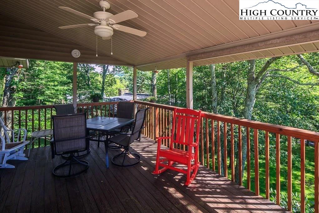 Image number 3 for the current listing