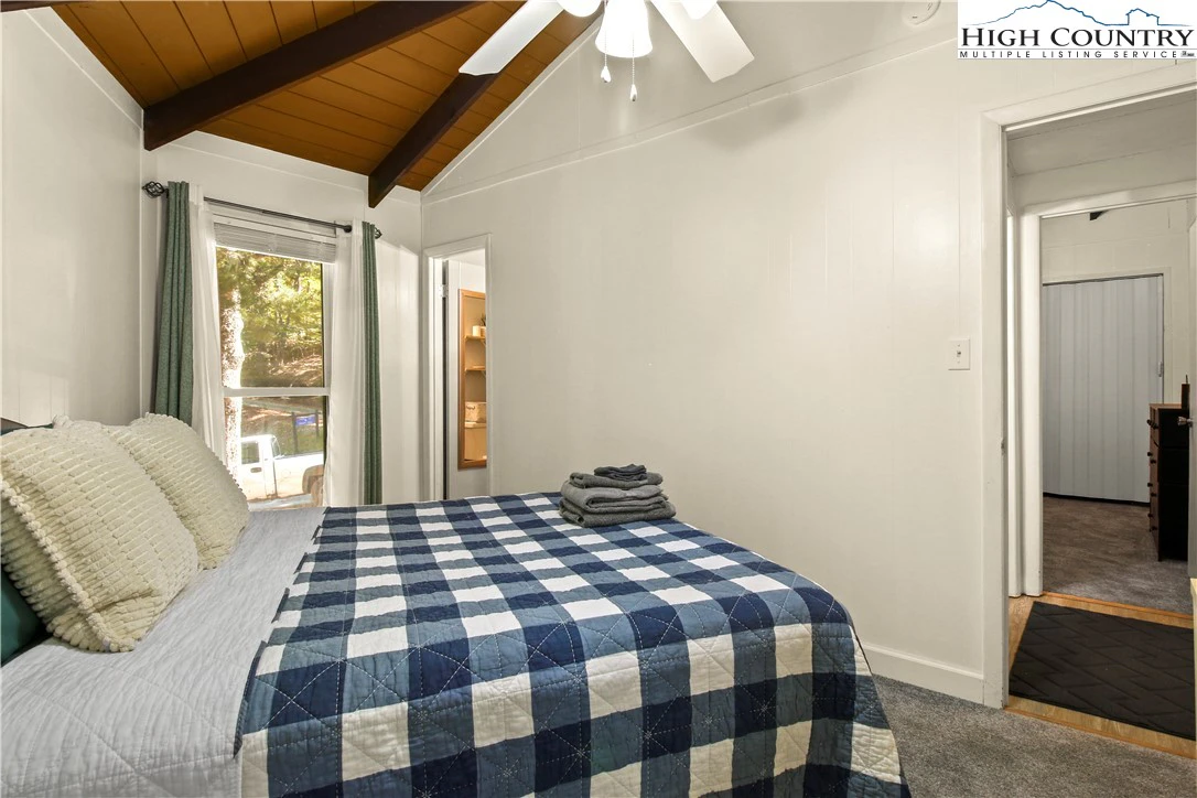 Image number 8 for the current listing